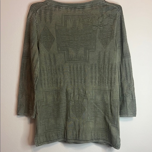 Tommy Bahama x Pendleton Green Textured 3/4 Sleeve Top - Picture 7 of 7